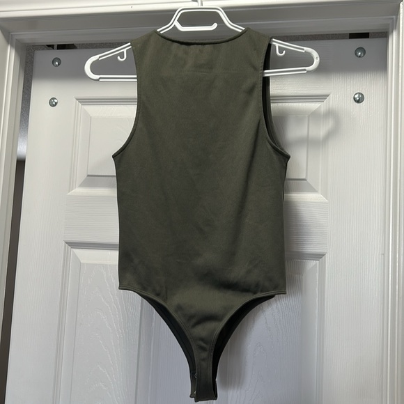 Dynamite bodysuit - Picture 2 of 3